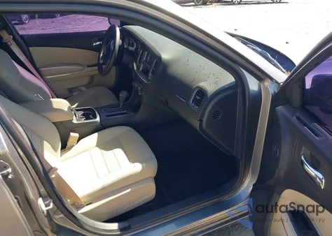 2011 Dodge Charger z USA, uszkodzony, nr VIN 2B3CL3CG3BH586613